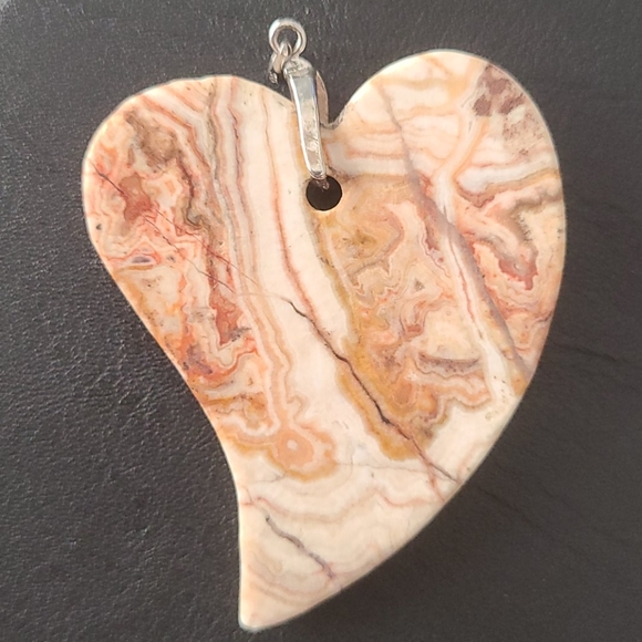 CLEARANCE /Make an offer! Abstract Stone Heart Pendant - Picture 2 of 3